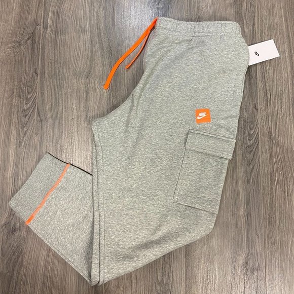 NWT Nike Cargo Sweatpants Standard Fit Tapered Leg Gray Size 3XL - Picture 1 of 5